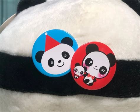 快看，包里有“熊猫”！第二届成都亲子熊猫跑参赛包公开！|音乐公园|熊猫|亲子_新浪新闻