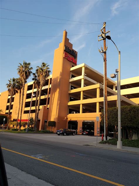 WallyPark Premier Garage $25/day (240+ Reviews 10 Photos) LAX Parking