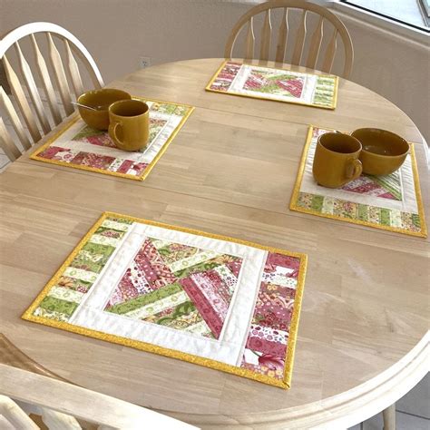 Rezultat imagine pentru Quilted Table Runners Patterns