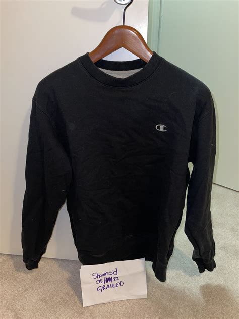 Champion × Vintage Authentic vintage Mens black champions sweater ...