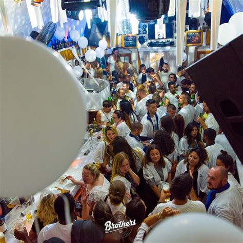 CAFE BAR ΣΑΝΤΟΡΙΝΗ ΦΗΡΑ | 2 BROTHERS BAR - Greekcatalog.net