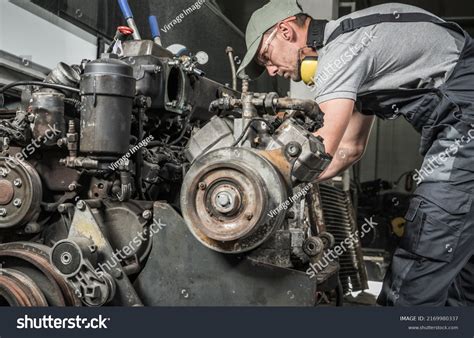 Diesel Engine Mechanic 的图像结果