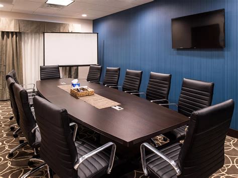 Boutique Hotel in Bakersfield | Holiday Inn Express & Suites ...