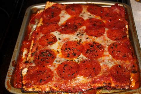 THE BUSY MOM CAFE: Matzo Pizza Lasagna