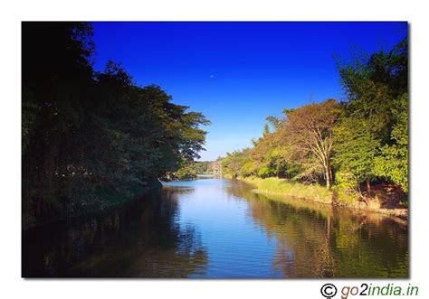 go2india.in : Karanji kere lake crossing the bridge to butterfly park