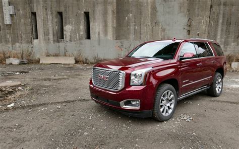 2017 GMC Yukon 2WD 4dr SLT Price & Specifications - The Car Guide