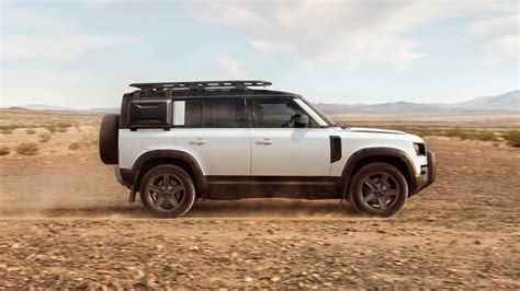 Explore Defender 110 | Load up. Go anywhere.