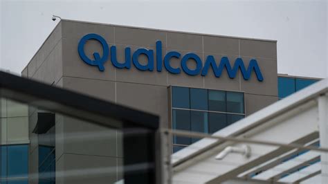 Qualcomm (QCOM) forecasts Q3 2024 revenue and EPS above analyst ...