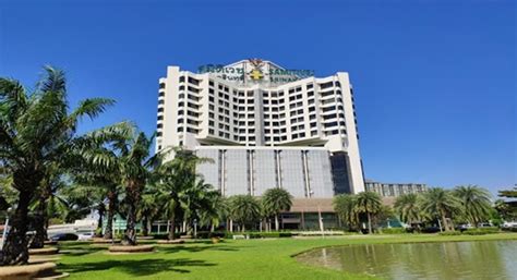 Best Laparoscopic Nissen Fundoplication Doctors in Samitivej Srinakarin ...