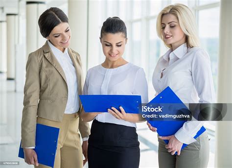 Pics of Business Women 的图像结果