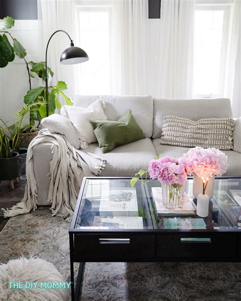 7 Corner Decor Ideas for Your Living Room – HOMYSTYLE