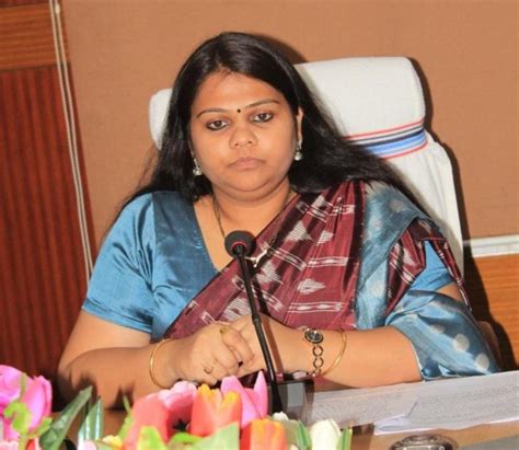 झारखण्ड: IAS अधिकारियों का तबादला, नैंसी सहाय बनीं JSLPS की CEO | N7 ...