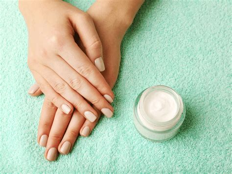 10 Tell-Tale Signs You are Sabotaging Your Skin | Style & Beauty