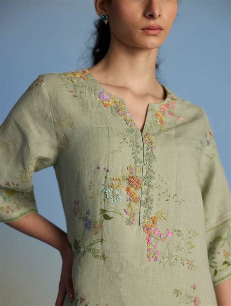 Para Hand-Embroidered Linen Kurta Set - Mint – Manan