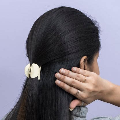 Hui Hui Matte Mini Hair Claw (1Dz) - UBKWS2389 – Unboxkar Wholesale