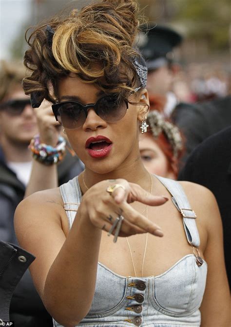 PamMichele: Rihanna scores 11th No. 1 single with 'We Found Love'