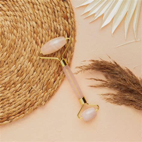 Buy Rose Quartz Face Roller Online | Rose Quartz Roller for Facial by ...