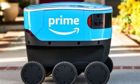 Rezultat imagine pentru Amazon Robot Delivery