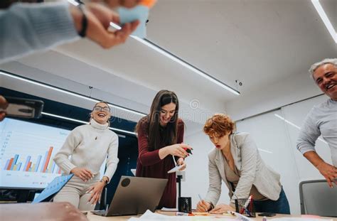 Creative Collaboration 的图像结果