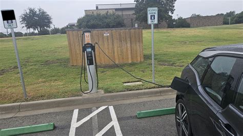 Farmers Branch / Manske Library | Farmers Branch, TX | EV Station