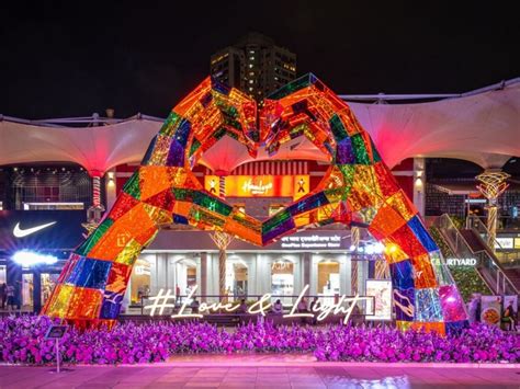 This festive season celebrate Love & Light with Phoenix Palladium