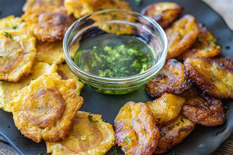 Traditional Dominican Green and Yellow Fried Plantains with Mojo Sauce ...
