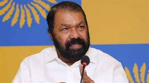 കലോത്സവത്തിൽ നാടക, മിമിക്രി മത്സരങ്ങളുടെ വിധികർത്താക്കൾ സിനിമാ സംവിധായക ...