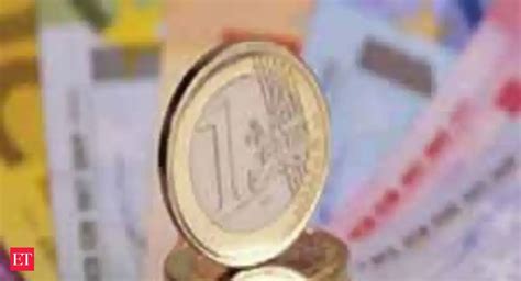 Euro trades higher on Chinese economic data - The Economic Times Video ...