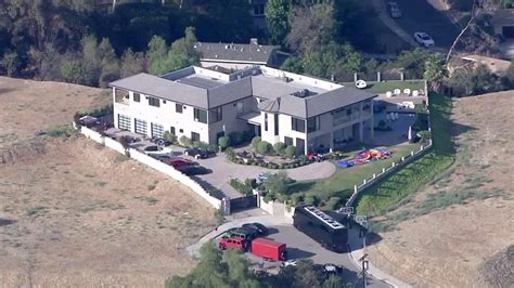 Chris Brown Tarzana Mansion Top Photo Shoot Locations In Tarzana, Los