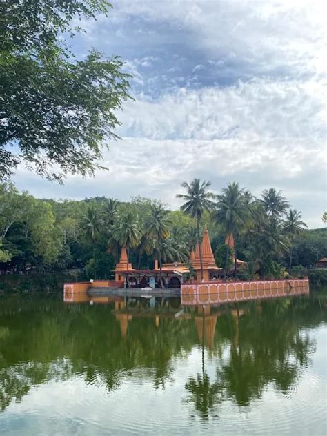 Why has Ramdara Temple recently trended in Punekars?