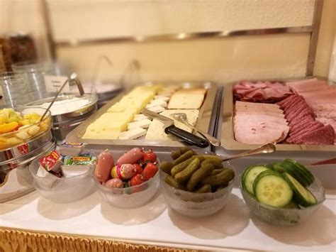 HOTEL FLORA STUTTGART-MOHRINGEN - Hotel Reviews, Photos, Rate ...