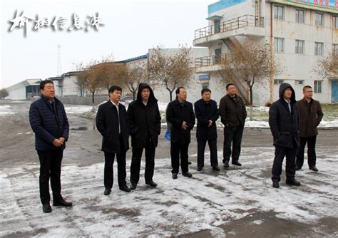 闫伟陪同省经合局领导到榆树市调研央企产业园建设工作