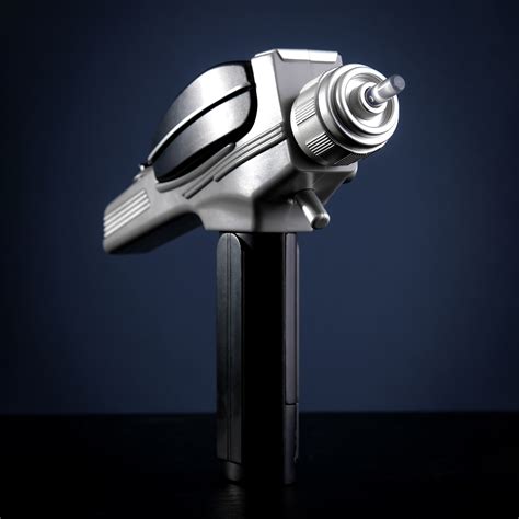 Star Trek - Phaser Replica with Light and Sound | Elbenwald