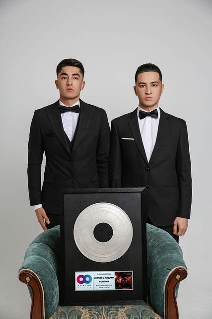 Example Singer/Rapper 的图像结果