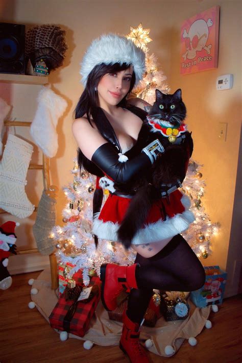Christmas Tifa cosplay from Final Fantasy VII by Felicia Vox : r/ladiesofcosplay