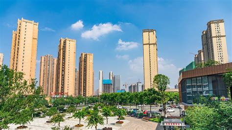 湖北宜昌：金融机构精准对接房企，集中签约房地产开发贷款39.7亿元 | 极目新闻