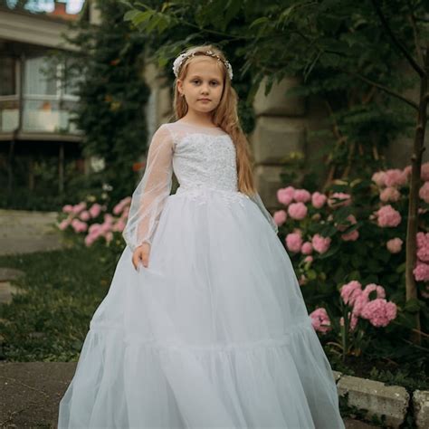 Mini Bride Dress 的图像结果