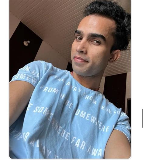 Hire VIKAS DAKWAL for your business promotion | Findinfluencer.in