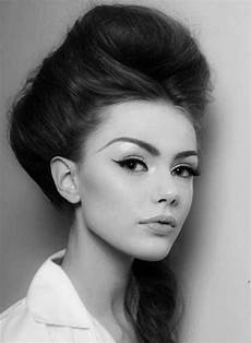 Beehive 60s Hairstyle by 1960s Hairstyles For Bouffant Beehive Look Beehive 60s Hairstyle