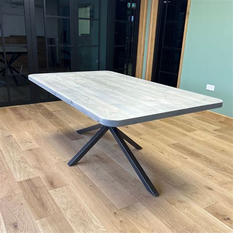 Rustic Dining Table Set - Spider leg Frame – Masterplank UK