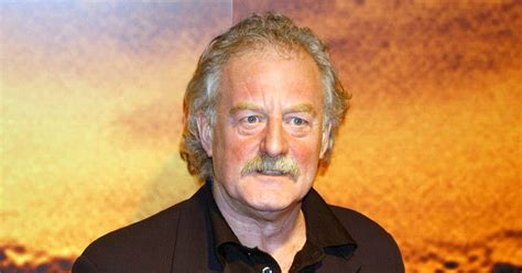 Lord Of The Rings star Elijah Wood remembers ‘our king’ Bernard Hill ...