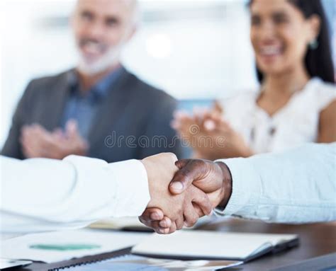 Thank You Handshake Business Photo in HD 的图像结果
