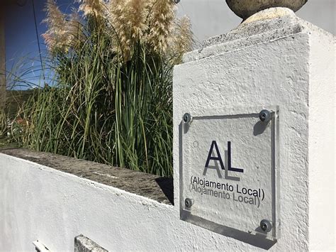 Alojamento Local Sign 的图像结果