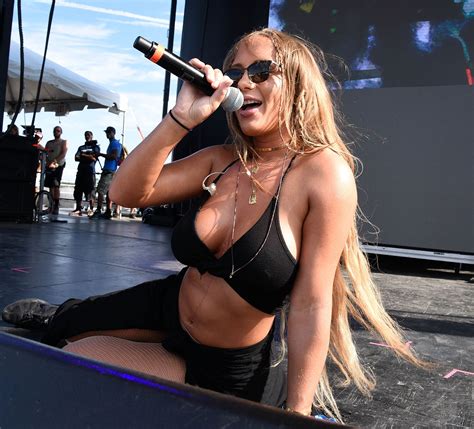 Who is Niykee Heaton? Bad Intentions singer turned mother and farmer | The US Sun
