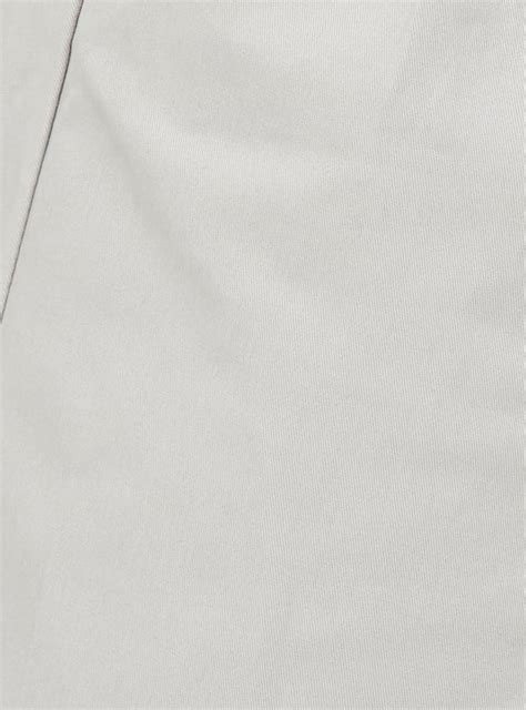 Buy Men Solid Pleated Regular Fit Chinos Online at just Rs. 999.0 ...