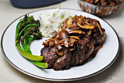 Onions And Mushrooms With Steak at Sean Swick blog