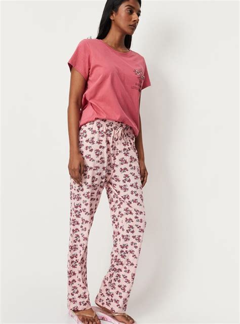 Buy Women Floral Printed PJ Set Online at just Rs. 799.0 ...