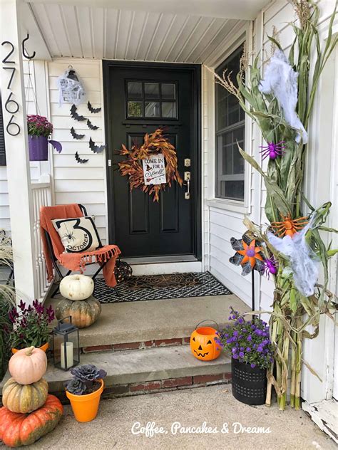25+ porch halloween decorations spooky and welcoming ideas for your ...