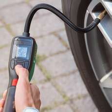 BOSCH Easy Pump 150 psi Tyre Air Pump for Car & Bike Price in India ...