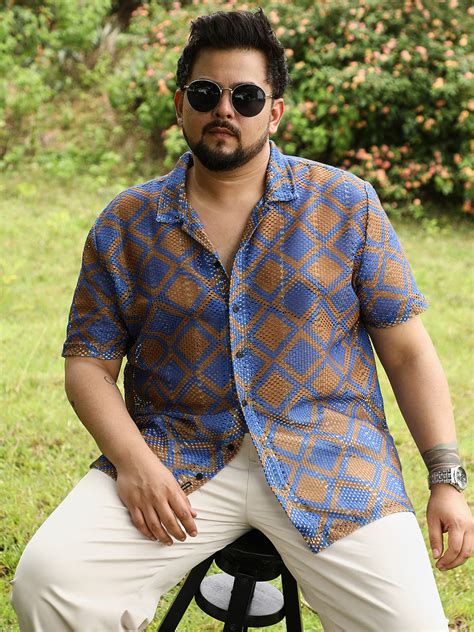 Instafab Plus Men's Royal Blue & Mocha Brown Geometric-Block Imprint ...